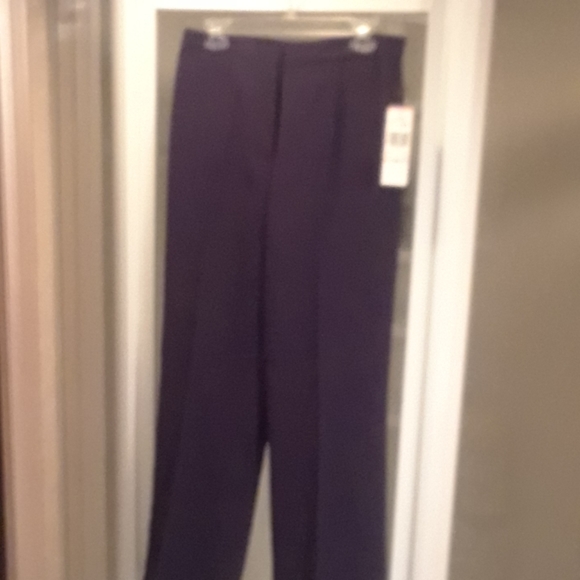 Suit - Picture 4 of 4